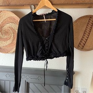 ☀️ Free people black lace long sleeve crop top